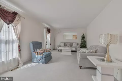 Living - 13208 Rippling Brook Dr, Silver Spring, MD 20906 photo 1 of 5