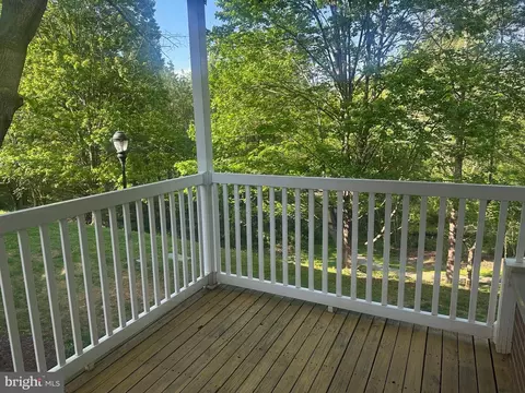 909 Hillside Lake Ter #503, Gaithersburg, MD 20878