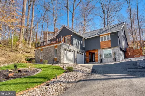 6522 Walhonding Rd, Bethesda, MD 20816
