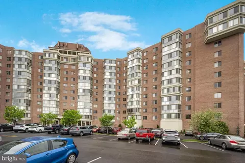 3200 N Leisure World Blvd #1010, Silver Spring, MD 20906