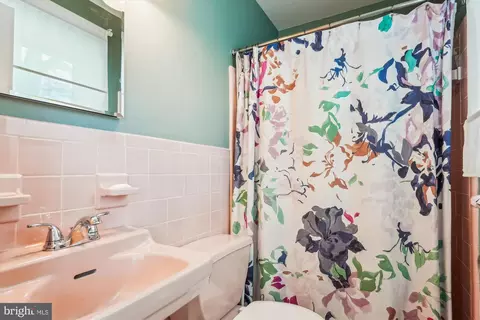 2409 Hayden Dr, Silver Spring, MD 20902 photo 15