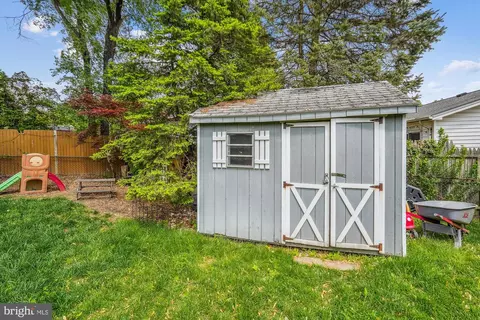2409 Hayden Dr, Silver Spring, MD 20902 photo 29