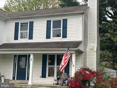 1 Noblewood Ct, Gaithersburg, MD 20878