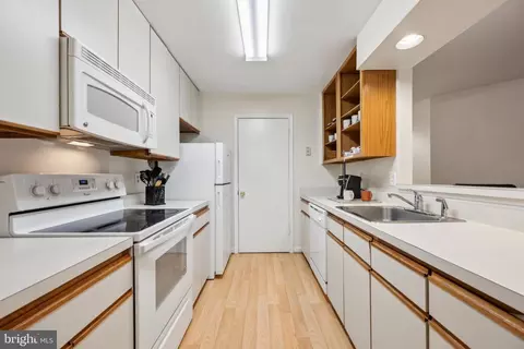 13702 Modrad Way #8-B-21, Silver Spring, MD 20904 photo 7