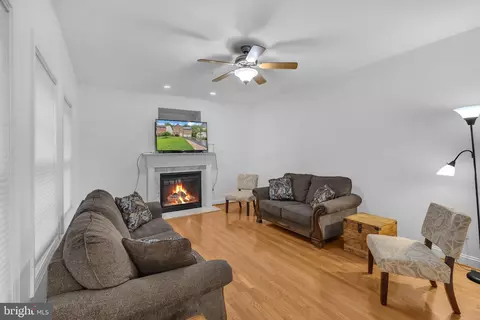 1010 Hollywood Ave, Silver Spring, MD 20904 photo 7