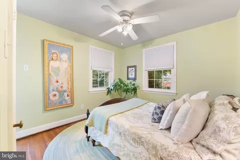 Bedroom - 407 Deerfield Ave, Silver Spring, MD 20910 photo 8 of 13