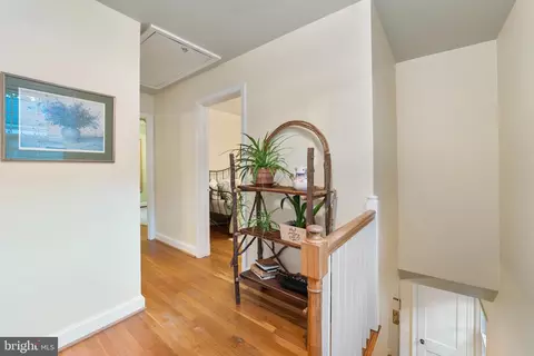 Entry Way - 407 Deerfield Ave, Silver Spring, MD 20910 photo 5 of 8