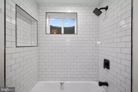 Bath - 11513 Orebaugh Ave, Silver Spring, MD 20902 photo 6 of 6