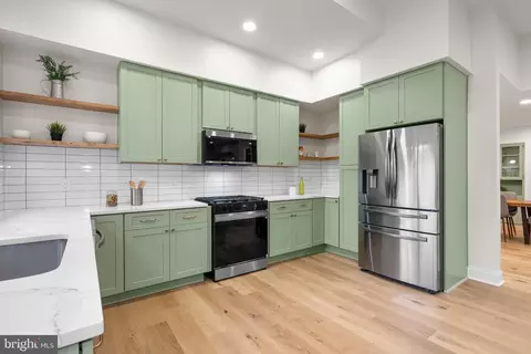 Kitchen - 11513 Orebaugh Ave, Silver Spring, MD 20902 photo 5 of 7