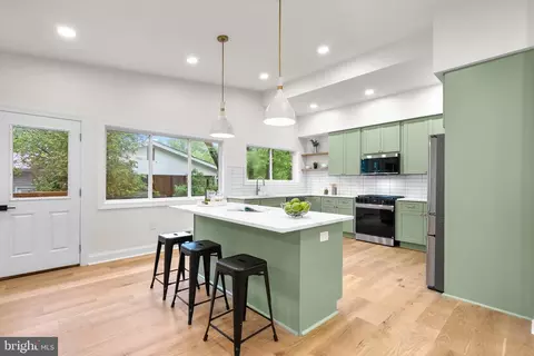 Kitchen - 11513 Orebaugh Ave, Silver Spring, MD 20902 photo 2 of 7