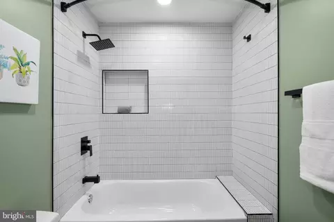 Bath - 11513 Orebaugh Ave, Silver Spring, MD 20902 photo 4 of 6