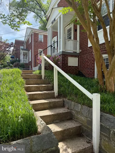 Exterior - 8216 Nolte Ave, Silver Spring, MD 20910 photo 10 of 15