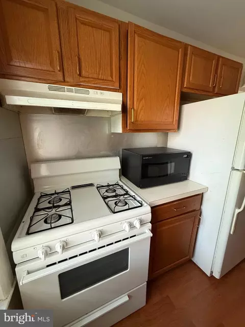 Kitchen - 8216 Nolte Ave, Silver Spring, MD 20910 photo 2 of 10