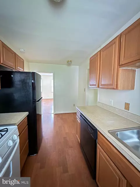 Kitchen - 8216 Nolte Ave, Silver Spring, MD 20910 photo 9 of 10