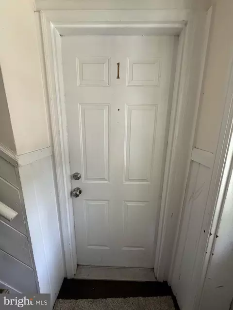 Entry Way - 8216 Nolte Ave, Silver Spring, MD 20910 photo 2 of 9