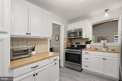 13 Granville Dr, Silver Spring, MD 20901 photo 14