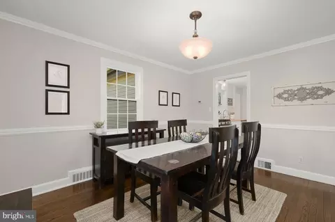 13 Granville Dr, Silver Spring, MD 20901 photo 9