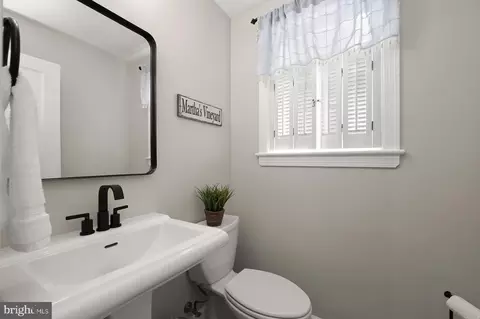 13 Granville Dr, Silver Spring, MD 20901 photo 15
