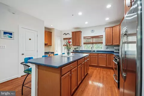2350 Cobble Hill Ter, Wheaton, MD 20902 photo 9