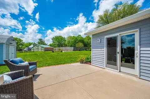 Exterior - 17400 Hughes Rd, Poolesville, MD 20837 photo 4 of 17