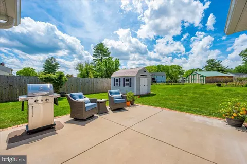 Exterior - 17400 Hughes Rd, Poolesville, MD 20837 photo 3 of 17