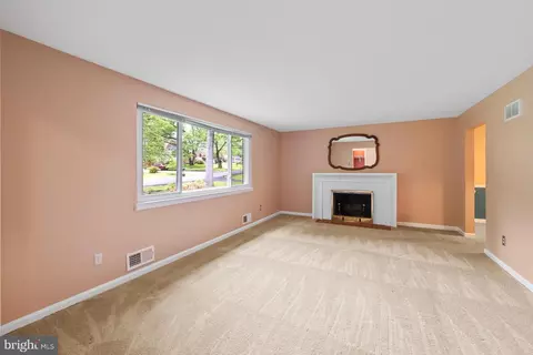 12601 Two Farm Dr, Silver Spring, MD 20904 photo 4