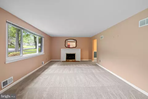 12601 Two Farm Dr, Silver Spring, MD 20904 photo 3