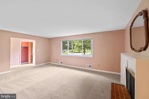 12601 Two Farm Dr, Silver Spring, MD 20904 photo 6