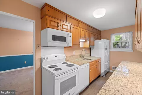 12601 Two Farm Dr, Silver Spring, MD 20904 photo 15