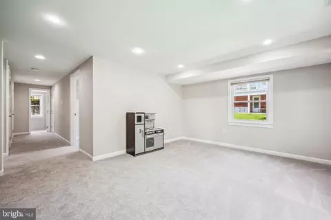 Entry Way - 10711 Huntwood Dr, Silver Spring, MD 20901 photo 5 of 7