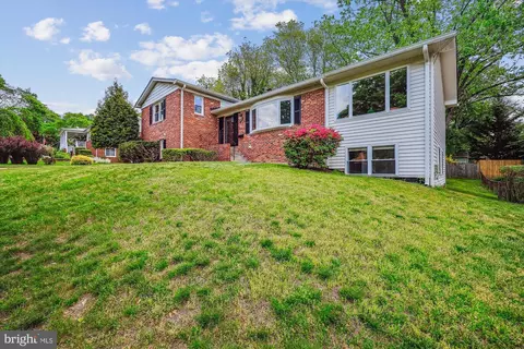 Exterior - 10711 Huntwood Dr, Silver Spring, MD 20901 photo 1 of 8