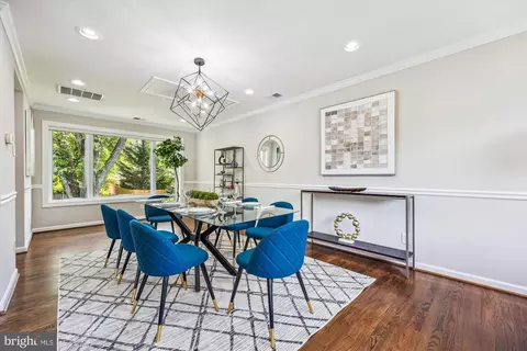 Dining - 10711 Huntwood Dr, Silver Spring, MD 20901 photo 2 of 4
