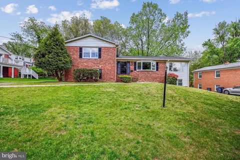 10711 Huntwood Dr, Silver Spring, MD 20901