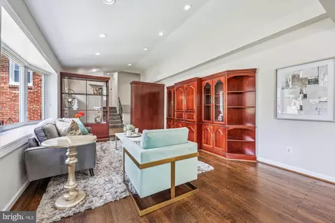 Living - 10711 Huntwood Dr, Silver Spring, MD 20901 photo 1 of 1