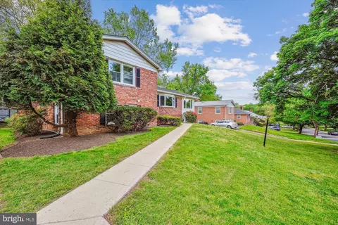 Exterior - 10711 Huntwood Dr, Silver Spring, MD 20901 photo 2 of 8