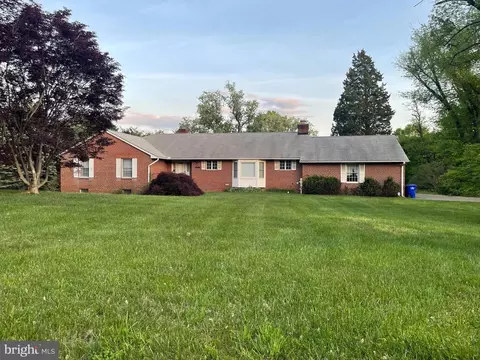 16235 Redland Rd, Rockville, MD 20855