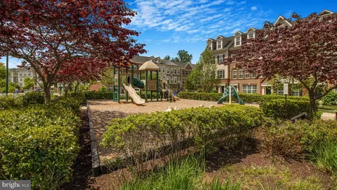 Exterior - 3626 Doc Berlin Dr, Silver Spring, MD 20906 photo 6 of 10