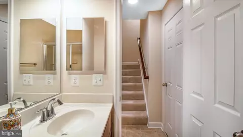 Entry Way - 3626 Doc Berlin Dr, Silver Spring, MD 20906 photo 13 of 14