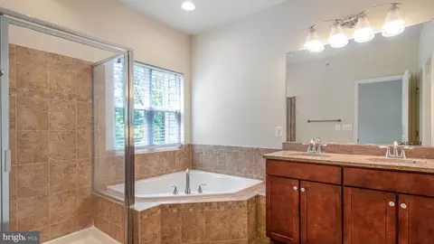 Bath - 3626 Doc Berlin Dr, Silver Spring, MD 20906 photo 1 of 3