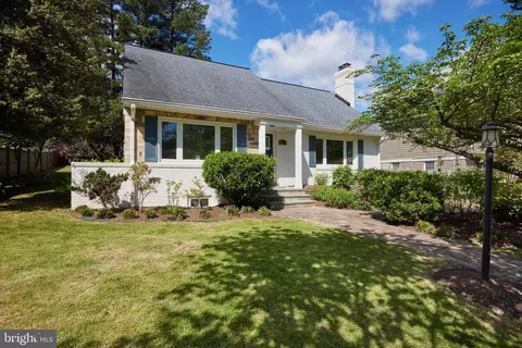 5610 Parkston Rd, Bethesda, MD 20816