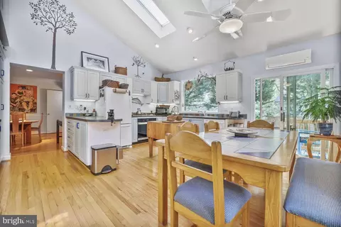 Kitchen - 406 Pershing Dr, Silver Spring, MD 20910 photo 1 of 3