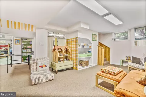 Other - 406 Pershing Dr, Silver Spring, MD 20910 photo 5 of 9