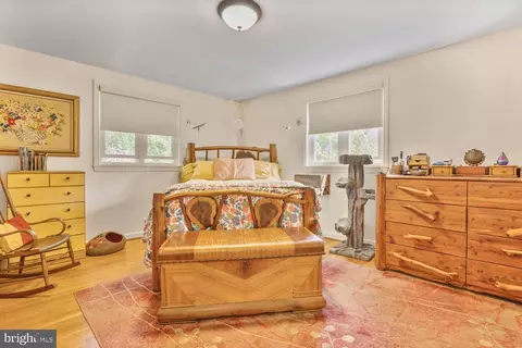 Bedroom - 406 Pershing Dr, Silver Spring, MD 20910 photo 1 of 2