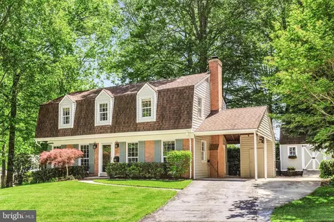 5100 Yosemite Dr, Rockville, MD 20853
