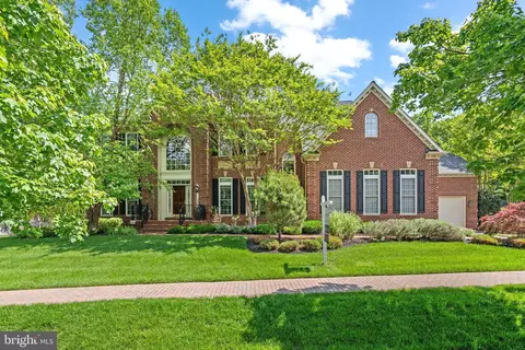 11209 Greenbriar Preserve Ln, Potomac, MD 20854