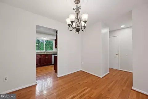 2327 London Bridge Dr, Silver Spring, MD 20906 photo 9