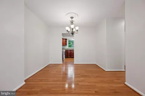 2327 London Bridge Dr, Silver Spring, MD 20906 photo 8