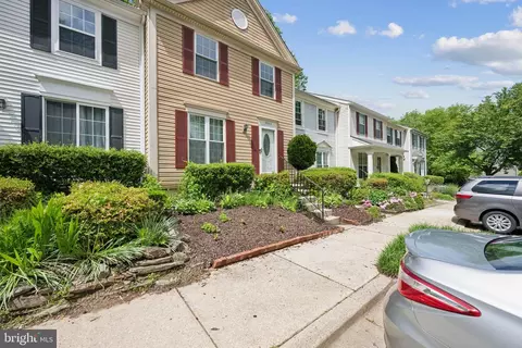 2327 London Bridge Dr, Silver Spring, MD 20906 photo 2