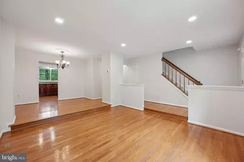2327 London Bridge Dr, Silver Spring, MD 20906 photo 4