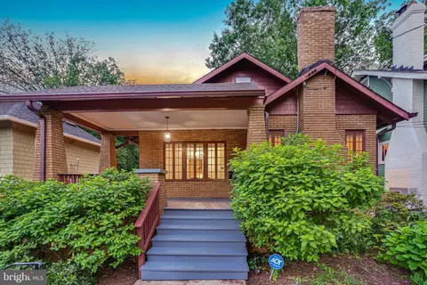 7507 Carroll Ave, Takoma Park, MD 20912
